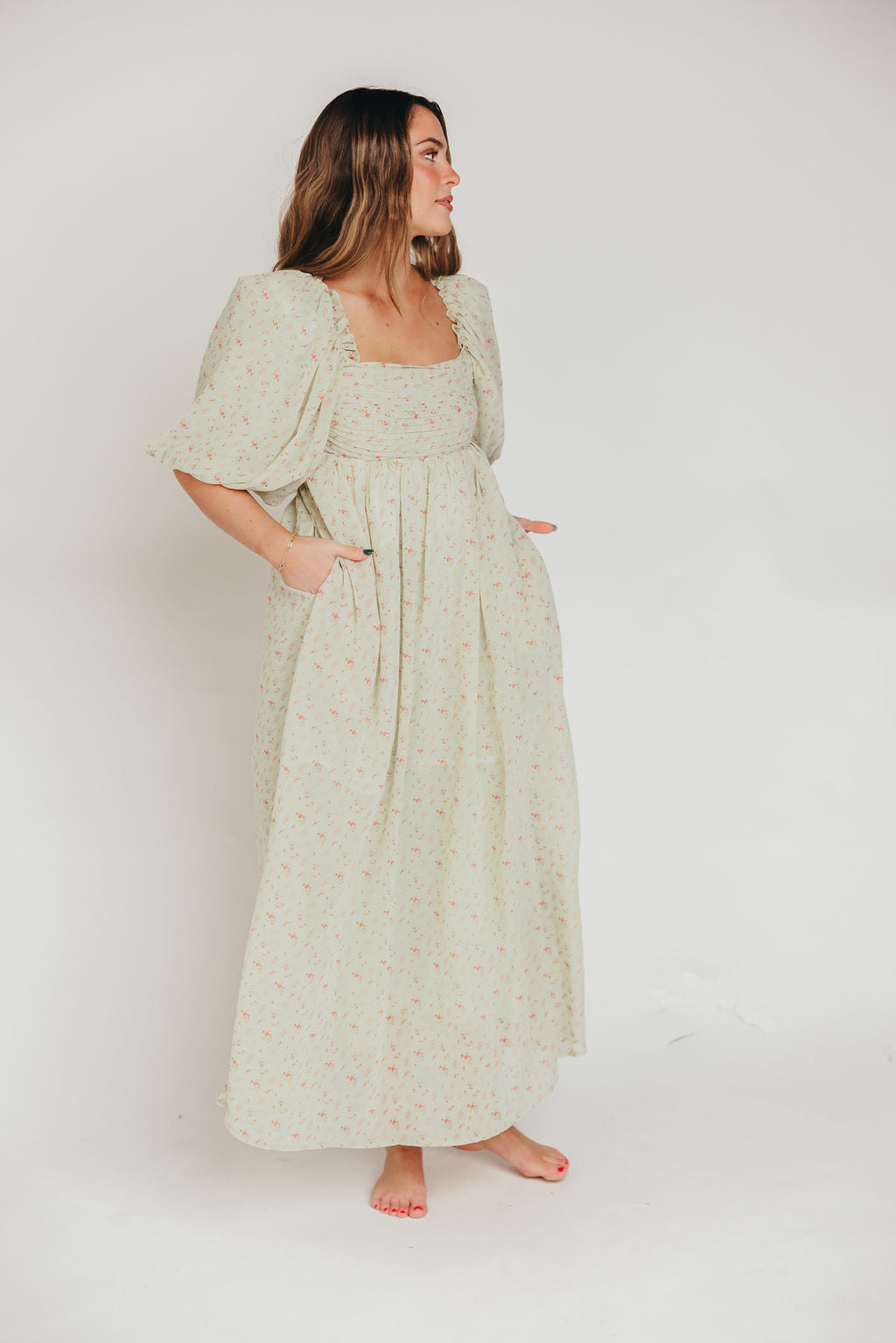 Melody geplooide maxi-jurk met strikdetail in mintgroen bloemen - schokbestendig en inclusief maten (S-3XL)