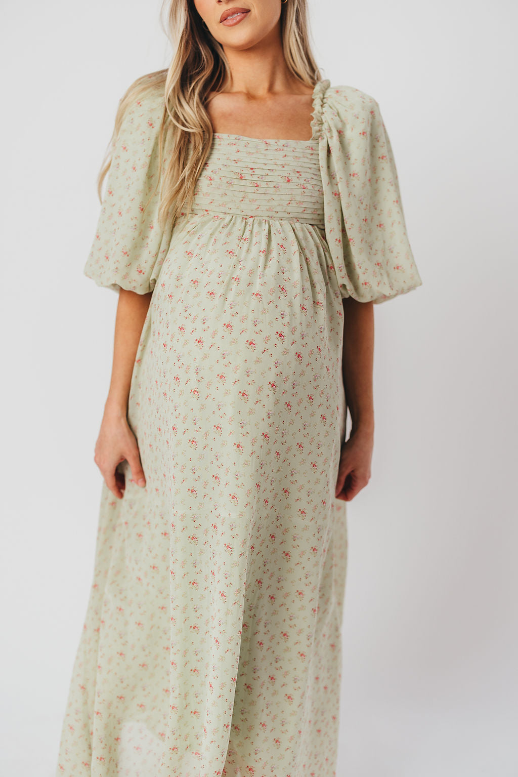 Melody geplooide maxi-jurk met strikdetail in mintgroen bloemen - schokbestendig en inclusief maten (S-3XL)