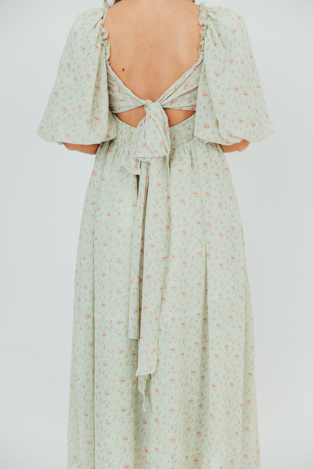 Melody geplooide maxi-jurk met strikdetail in mintgroen bloemen - schokbestendig en inclusief maten (S-3XL)
