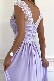 Lorena - Robe sans manches en dentelle met ouverture sur le bas et dans le dos
