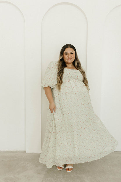 Melody geplooide maxi-jurk met strikdetail in mintgroen bloemen - schokbestendig en inclusief maten (S-3XL)
