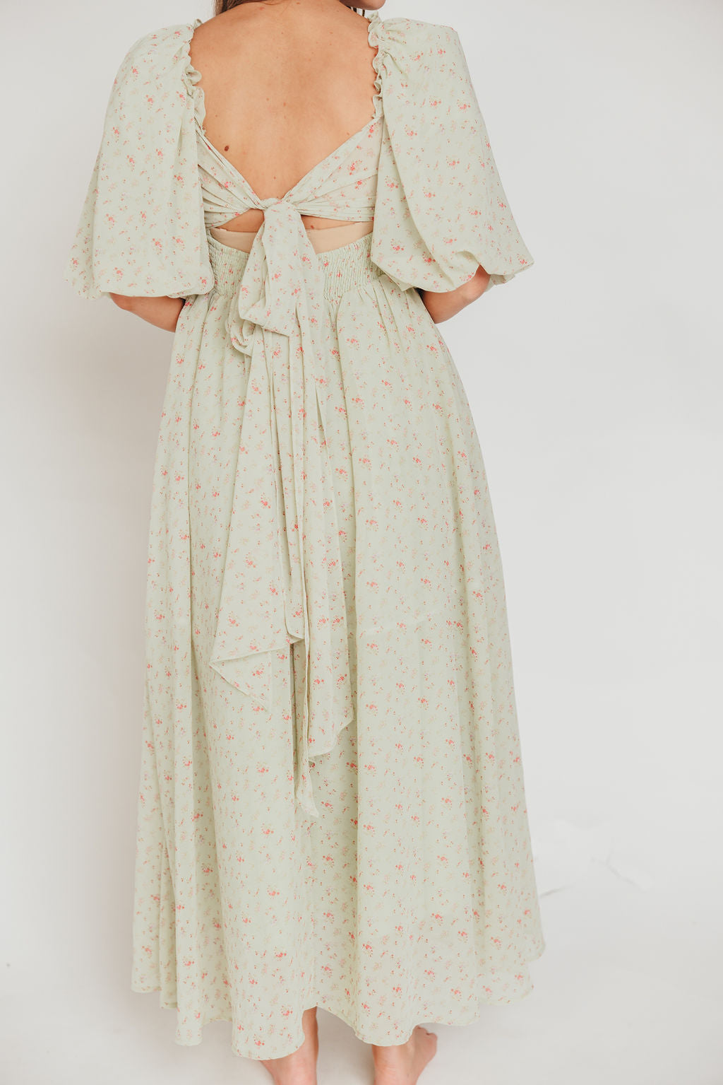 Melody geplooide maxi-jurk met strikdetail in mintgroen bloemen - schokbestendig en inclusief maten (S-3XL)