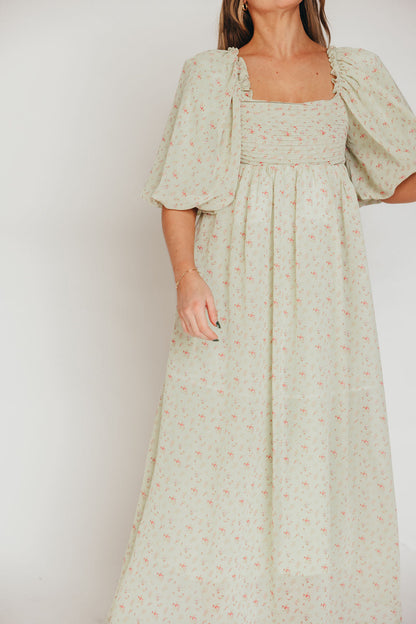 Melody geplooide maxi-jurk met strikdetail in mintgroen bloemen - schokbestendig en inclusief maten (S-3XL)