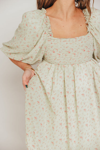 Melody geplooide maxi-jurk met strikdetail in mintgroen bloemen - schokbestendig en inclusief maten (S-3XL)